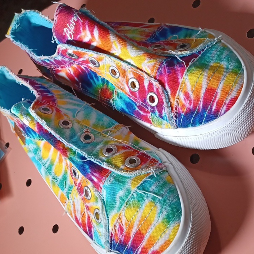 Blowfish Rainbow Tie Dye Sneakers Women size 10 Shoes